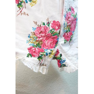 画像4: ▲ USED ▲ 【Betsey Johnson】 薔薇柄ショートパンツ