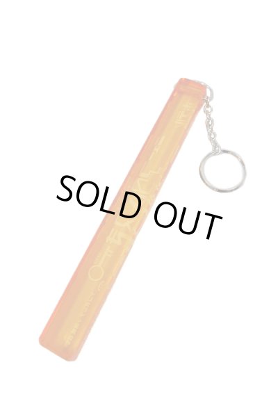 画像2: 【ADMSKI】期間限定 大阪名物アダムスキーみやげ "ホテルニューアダムスきー" アクリル棒キーホルダー / オレンジ (2)