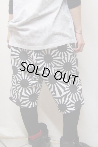 画像2: Sale30%off【FAR★STAR】 日の丸ハーフパンツ / モノトーン (2)