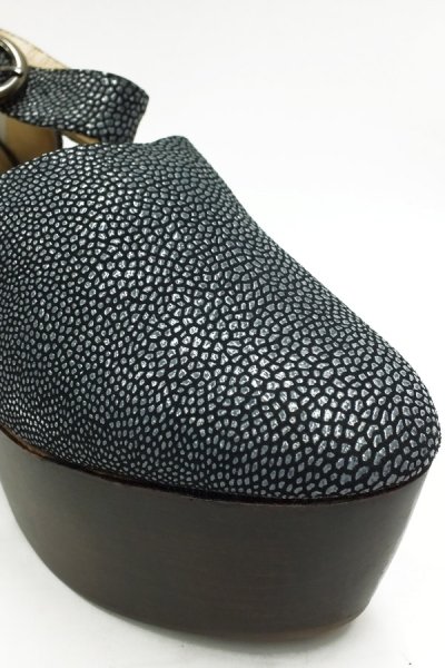画像4: Sale70%off 【MINNA PARIKKA】 エイ型押しレザーパンプス (4)