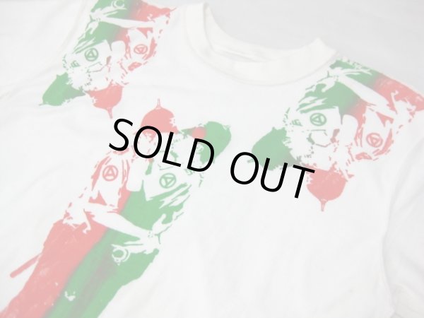 画像2: 【YES! FUTURE!】 IT TAKES 2 TO TANGO BANKSY'S COPPERS Tee (2)