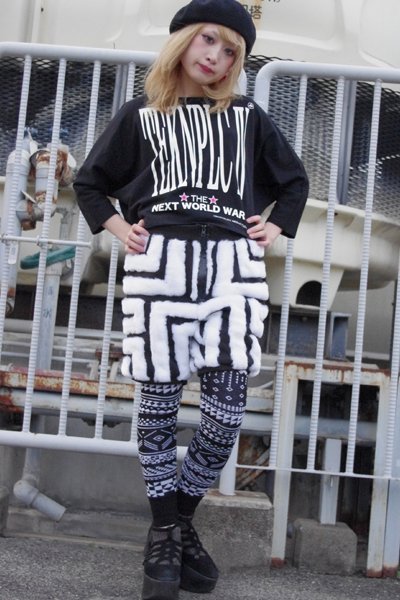 画像3: Sale50%off 【ZIG UR IDOL】 "ZIG UR IDOL 4 TEKNOPOLICE" クロップドスウェット (3)