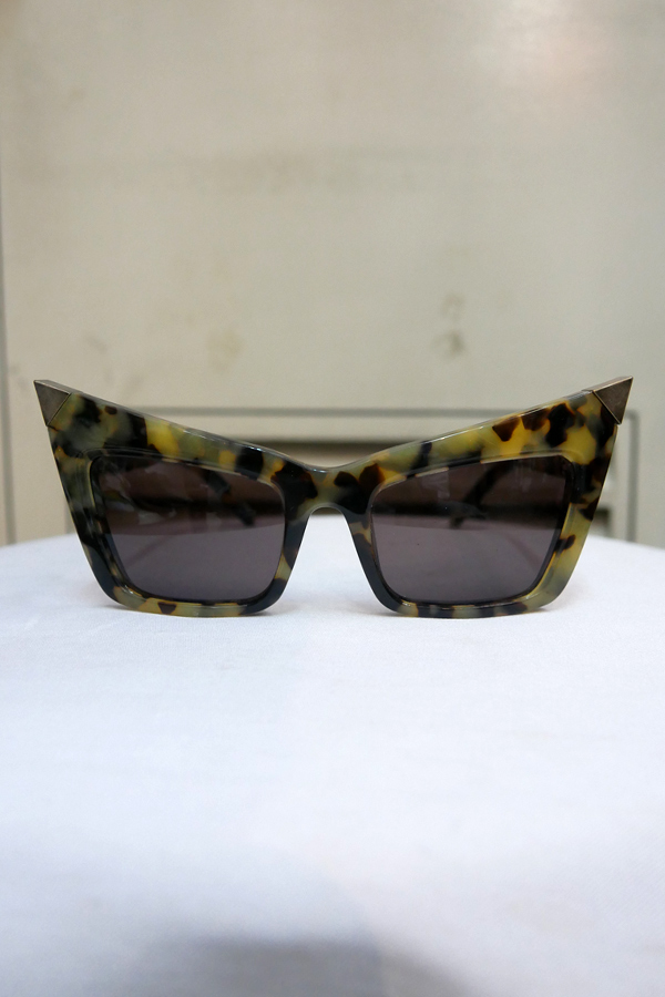 ▲USED▲【LINDA FARROW × ALEXANDER WANG】 キャットアイフレームサングラス